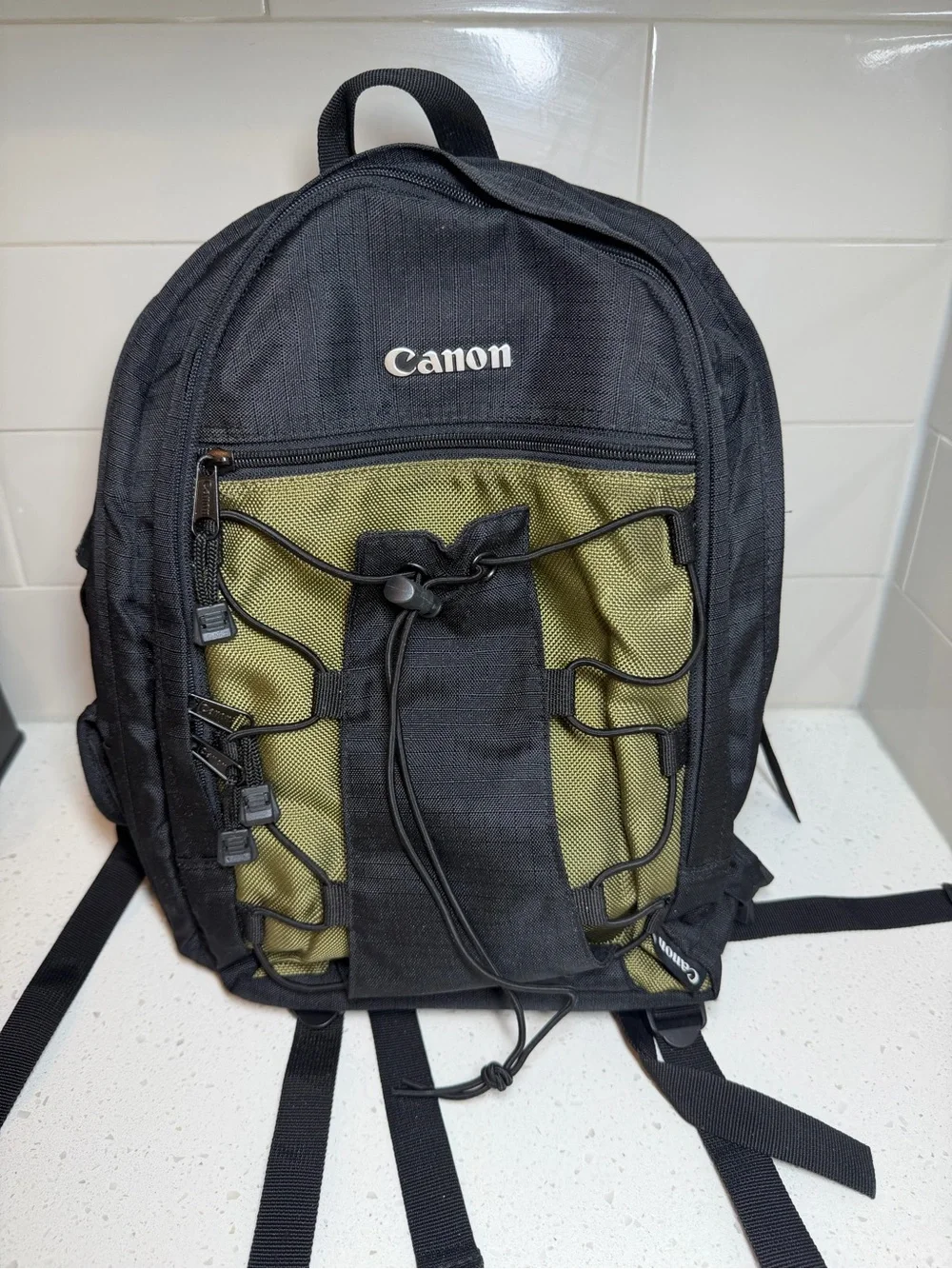 Canon Deluxe Backpack 200EG Rugged Camera Lens Bag black olive green
